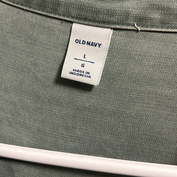 button down - Picture 3 of 3